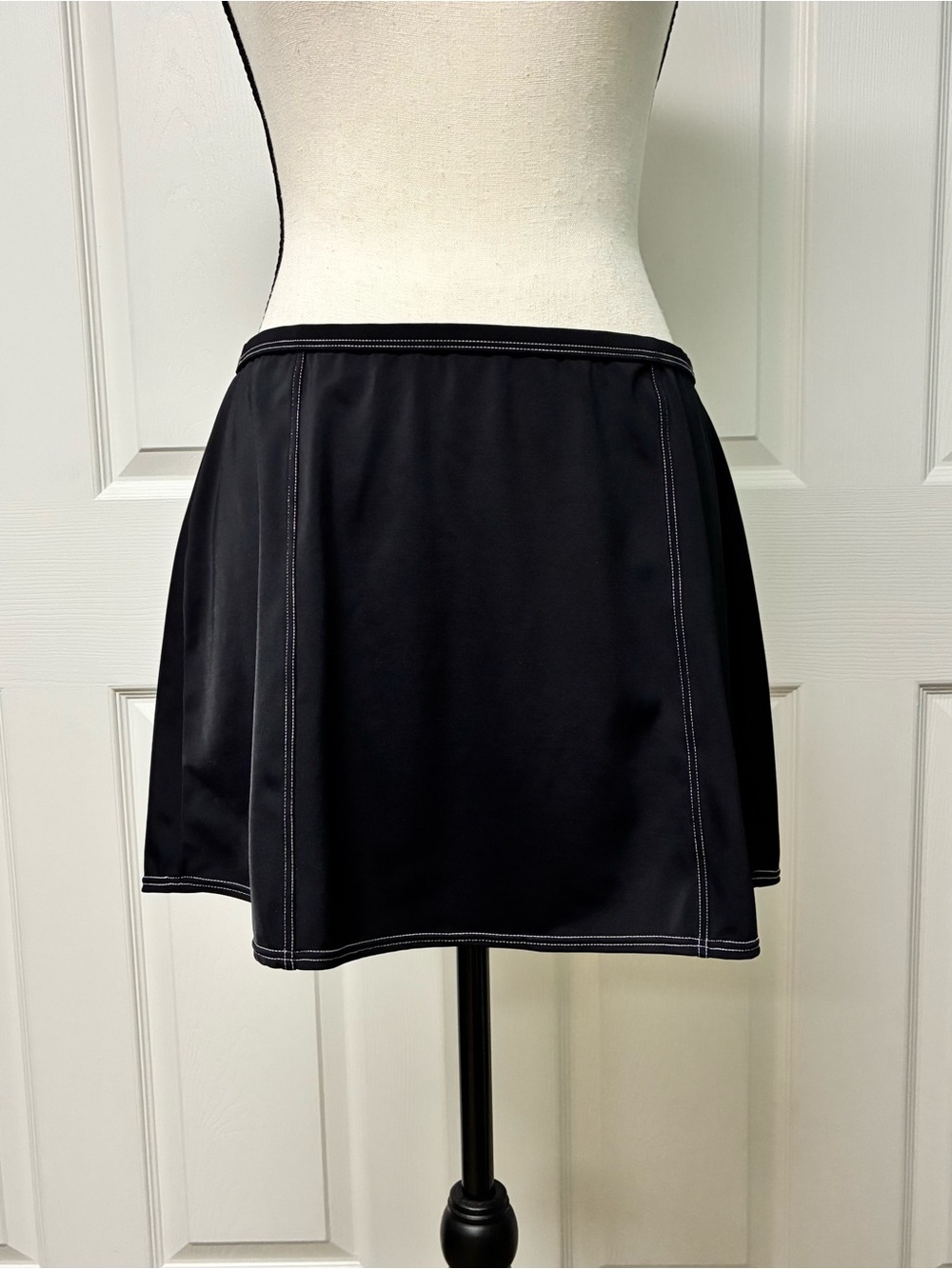Newport News Swim Skirt, Black with white top stitching, Size Medium